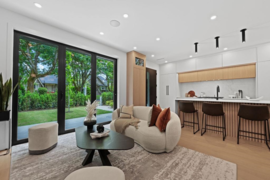 1 3880 W 23rd Avenue, Vancouver, BC