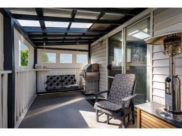 Breakfast Nook Photo of 13526 64a Avenue, Surrey, BC