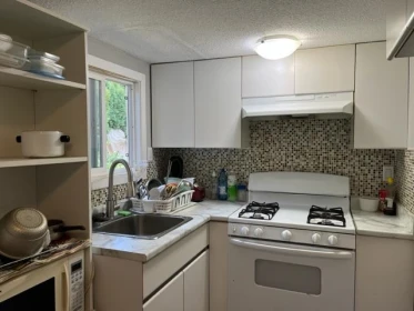 Guest Bathroom Photo of 13526 64a Avenue, Surrey, BC
