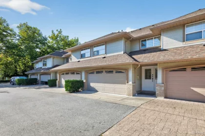 Hallway Photo of 37 12165 75 Avenue, Surrey, BC