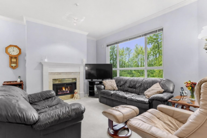 343 3098 Guildford Way, Coquitlam, BC, Coquitlam — Apartment/Condo for sale