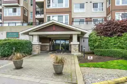 414 19677 Meadow Gardens Way, Pitt Meadows, BC, Pitt Meadows — Apartment/Condo for sale