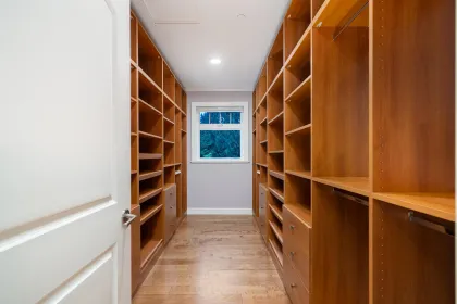 Loft / Bonus Room Photo of 920 3rd Street, West Vancouver, BC
