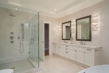Powder Room Photo of 920 3rd Street, West Vancouver, BC