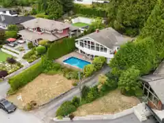 1725 Rosebery Avenue, West Vancouver, BC