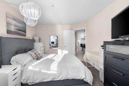 Basement Recreation Room Photo of 404 15785 Croydon Drive, Surrey, BC