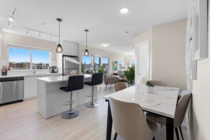 Breakfast Nook Photo of 404 15785 Croydon Drive, Surrey, BC