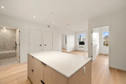Kitchen Island Photo of 520 2471 St George Street, Vancouver, BC