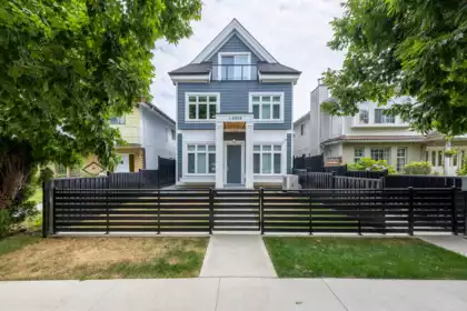 1 5808 Lanark Street, Vancouver, BC, Knight — 3 bed half duplex for sale