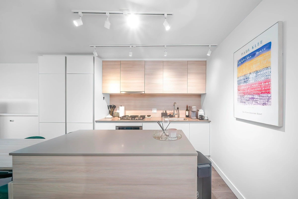 Dining Area Photo of 810 988 Quayside Drive, New Westminster, BC