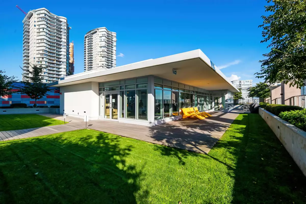 Garage Interior Photo of 810 988 Quayside Drive, New Westminster, BC