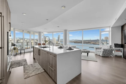 1705 210 Salter Street, New Westminster, BC, Queensborough — 2 bed apartment/condo for sale