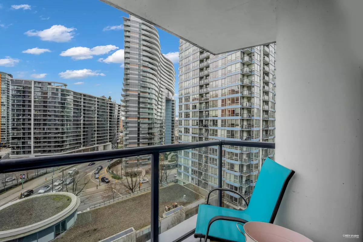 Dining Area Photo of 1202 928 Beatty Street, Vancouver, BC