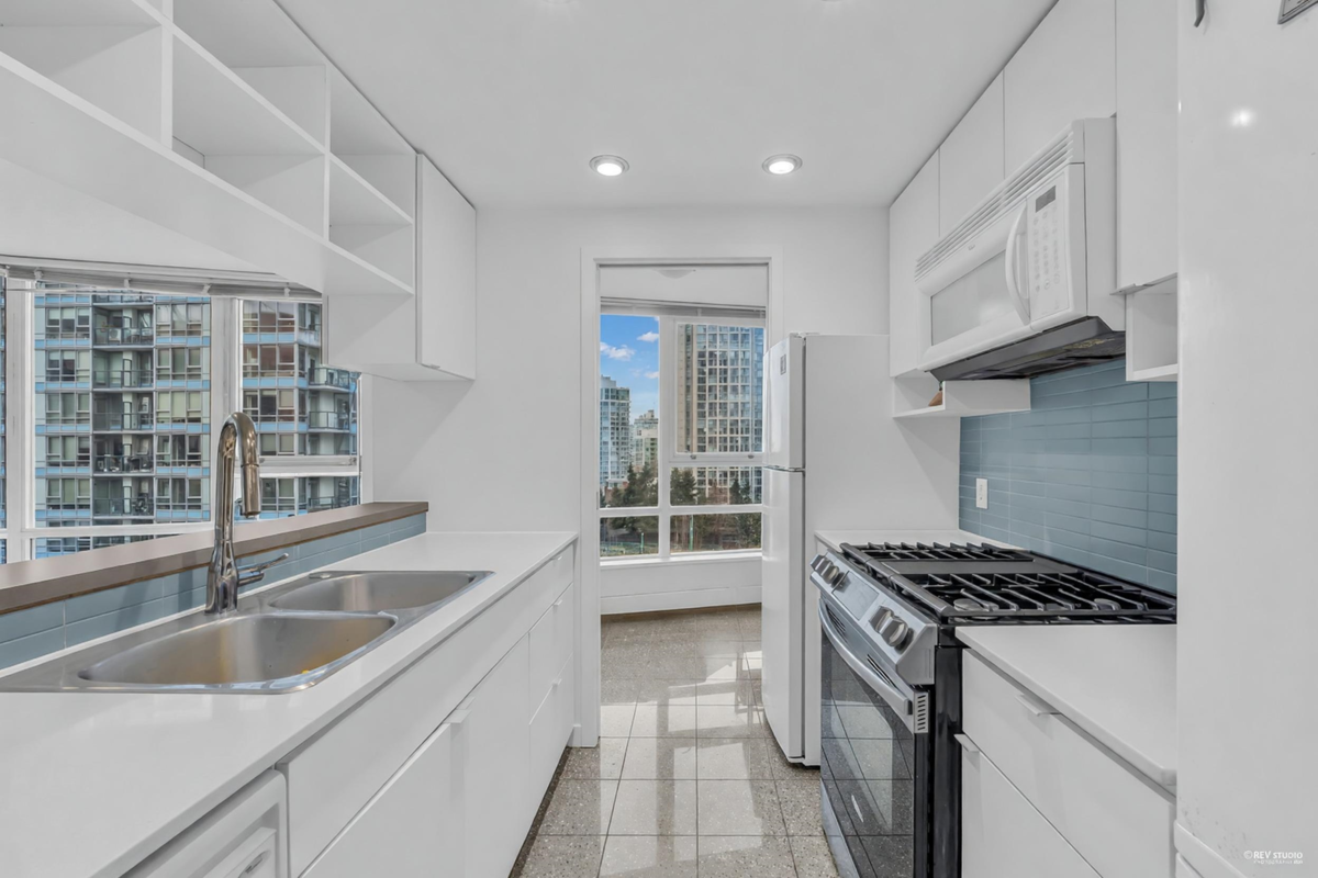 Primary Bedroom Photo of 1202 928 Beatty Street, Vancouver, BC