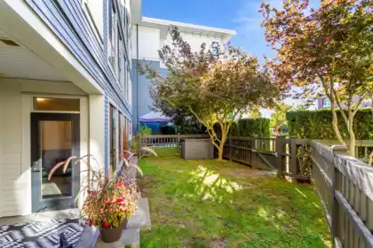 Breakfast Nook Photo of 130 15168 33 Avenue, Surrey, BC