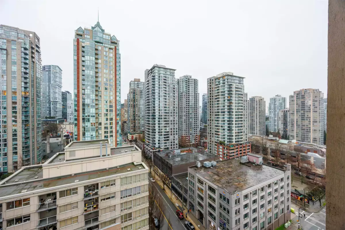Outdoor Deck Photo of 1603 1001 Homer Street, Vancouver, BC