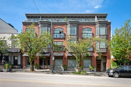 306 4463 W 10th Avenue, Vancouver, BC