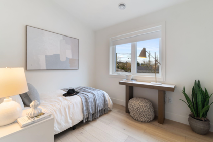 Hallway Photo of 2 2539 Grant Street, Vancouver, BC