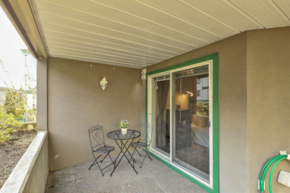 Hallway Photo of 208 1576 Merklin Street, White Rock, BC