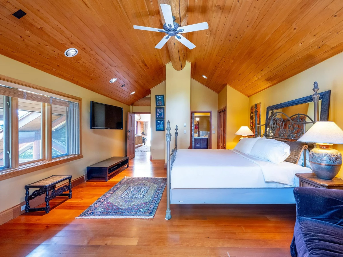 Guest Bathroom Photo of 8164 Muirfield Crescent, Whistler, BC