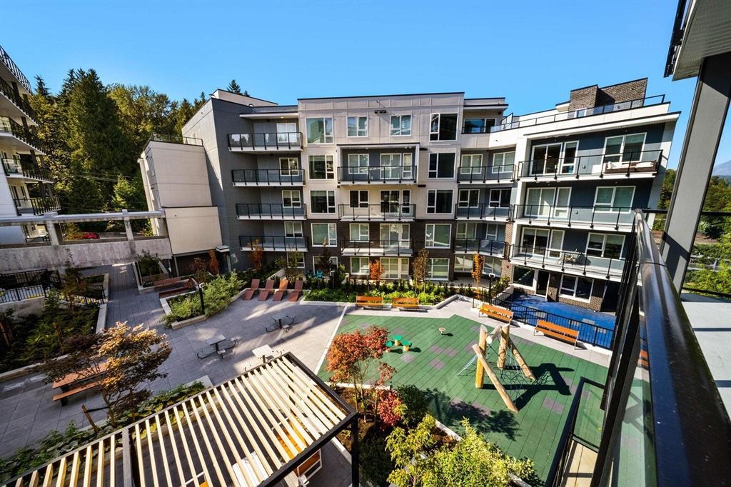 Backyard Photo of 219 2002 St. George Street, Port Moody, BC