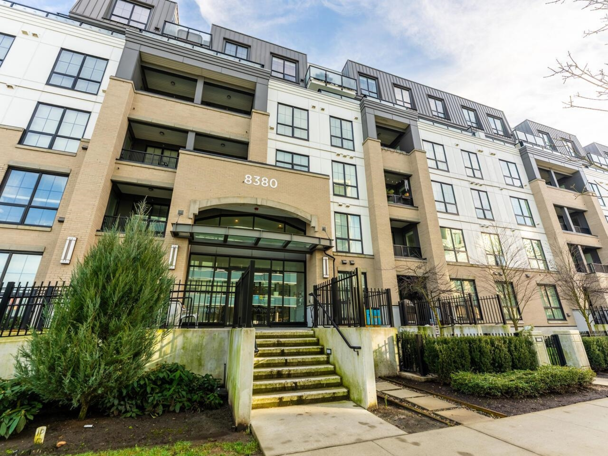 Backyard Photo of 512 8380 200a Street, Langley, BC