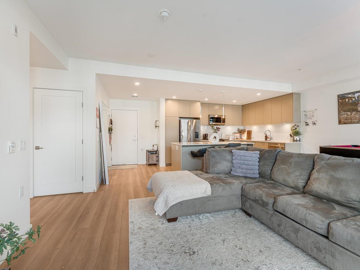 Kitchen Photo of 512 8380 200a Street, Langley, BC