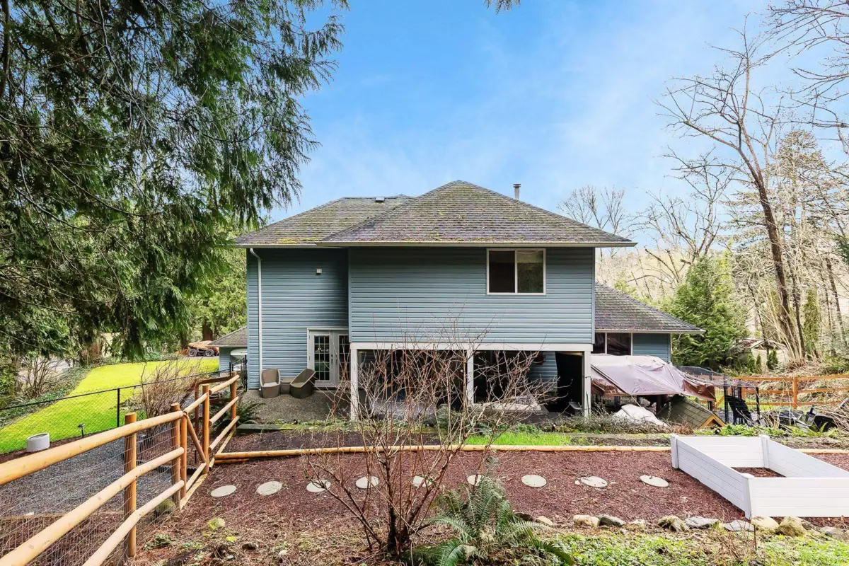 Hot Tub / Spa Photo of 42602 Majuba Hill Road, Yarrow, BC