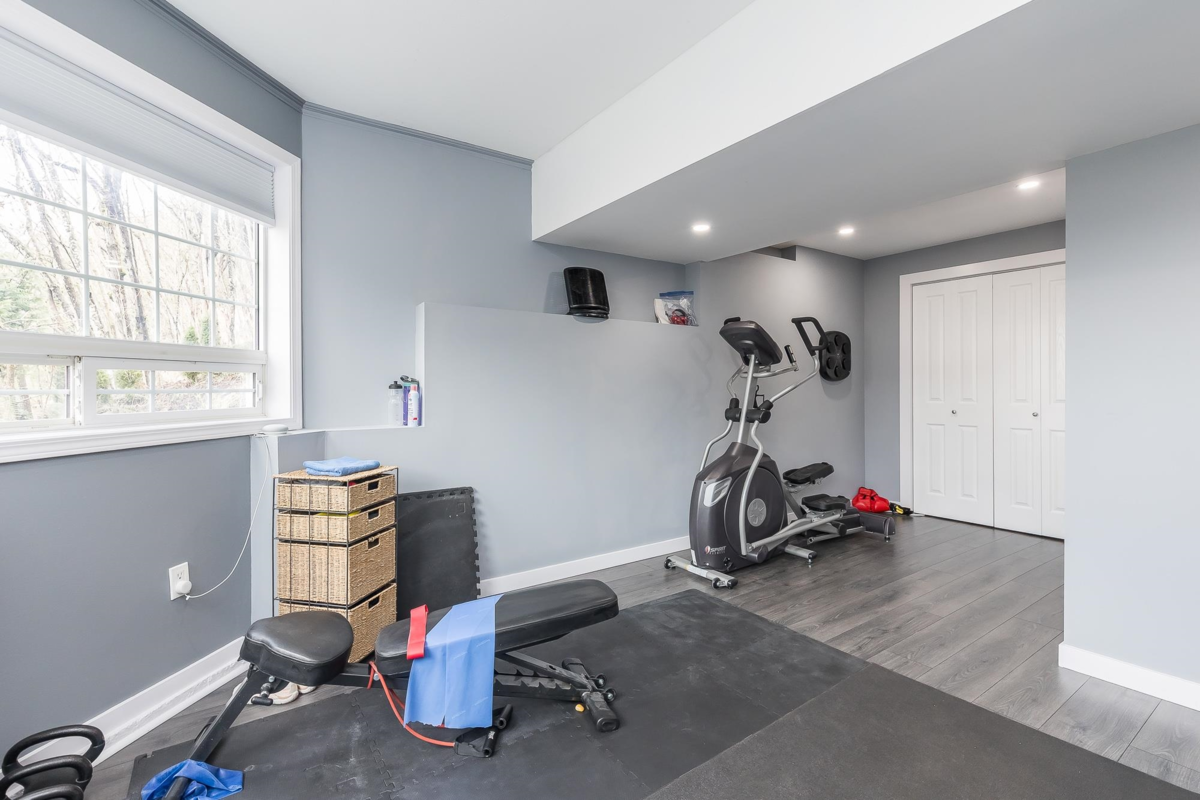 Swimming Pool Photo of 42602 Majuba Hill Road, Yarrow, BC