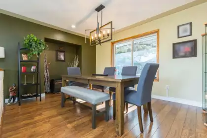 Entry Foyer Photo of 42602 Majuba Hill Road, Yarrow, BC