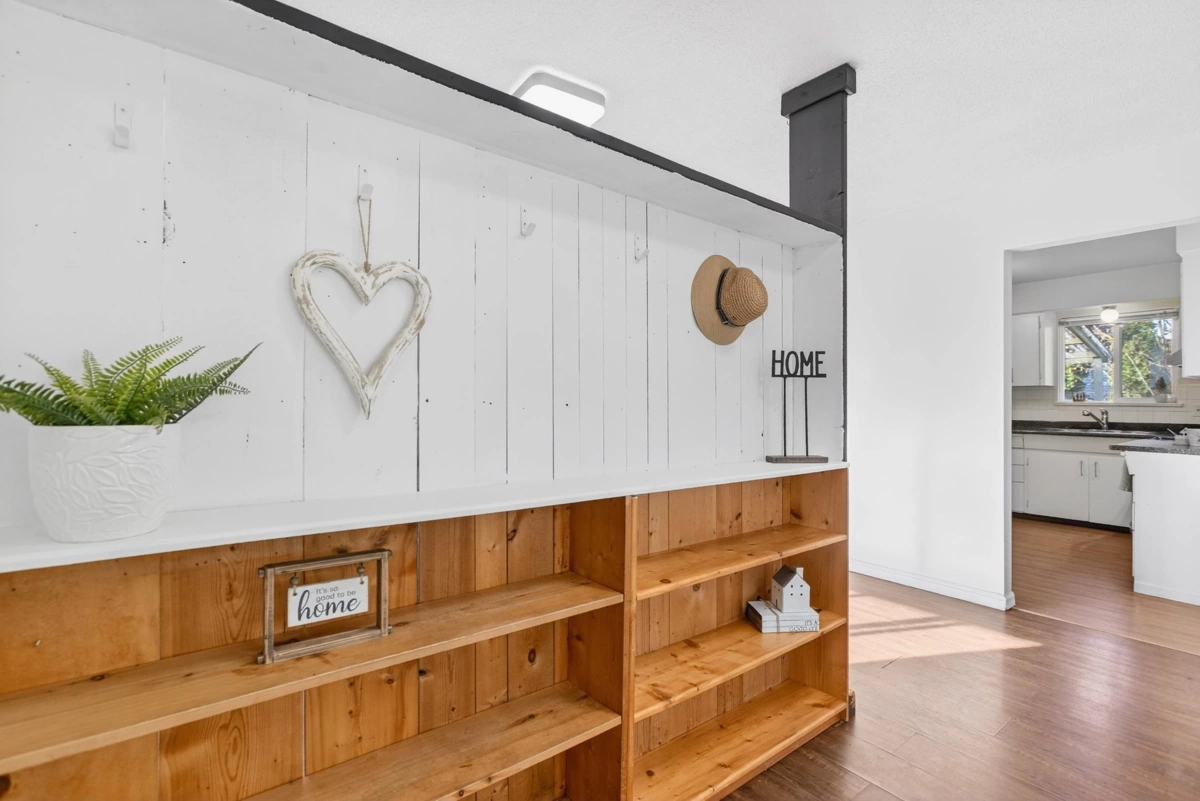 Kitchen Photo of 20409 122 Avenue, Maple Ridge, BC