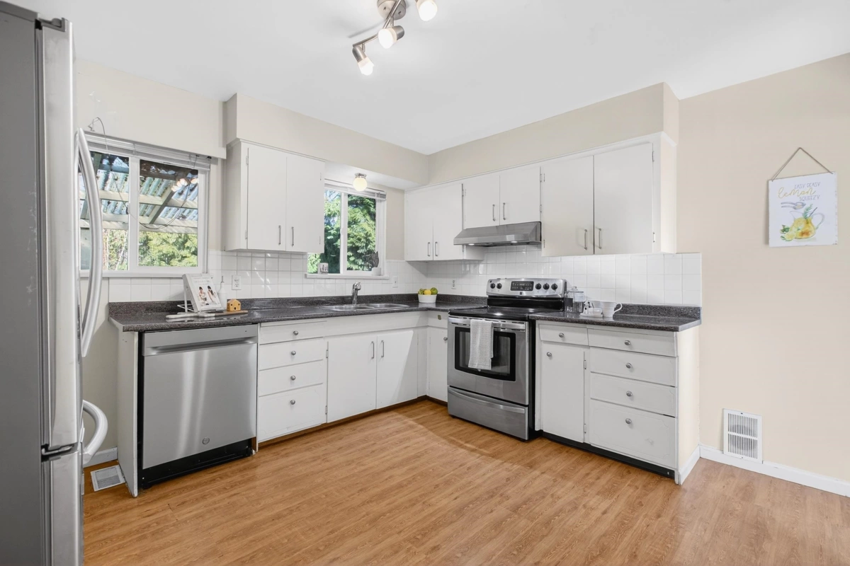 Laundry Room Photo of 20409 122 Avenue, Maple Ridge, BC