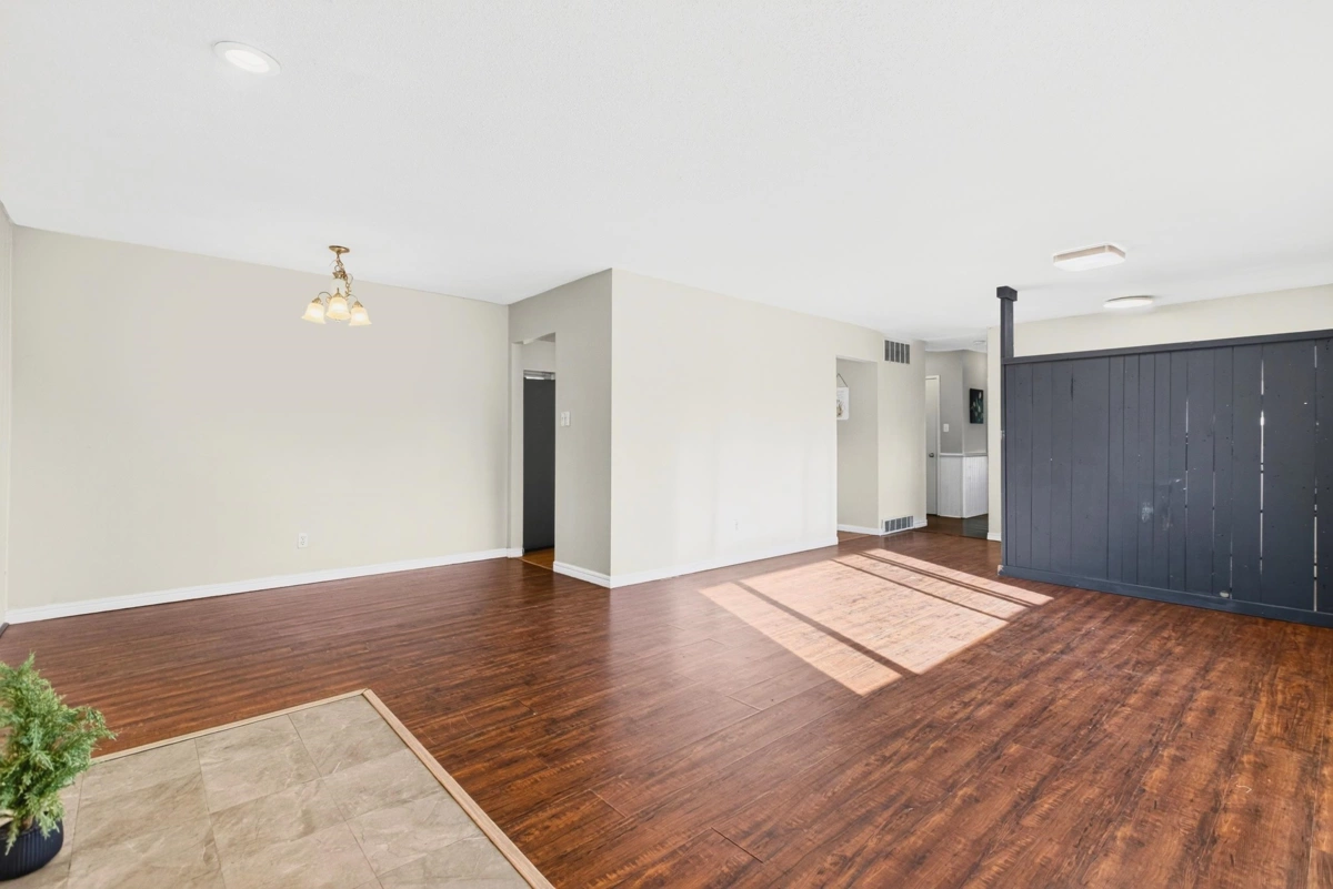 Primary Bedroom Photo of 20409 122 Avenue, Maple Ridge, BC