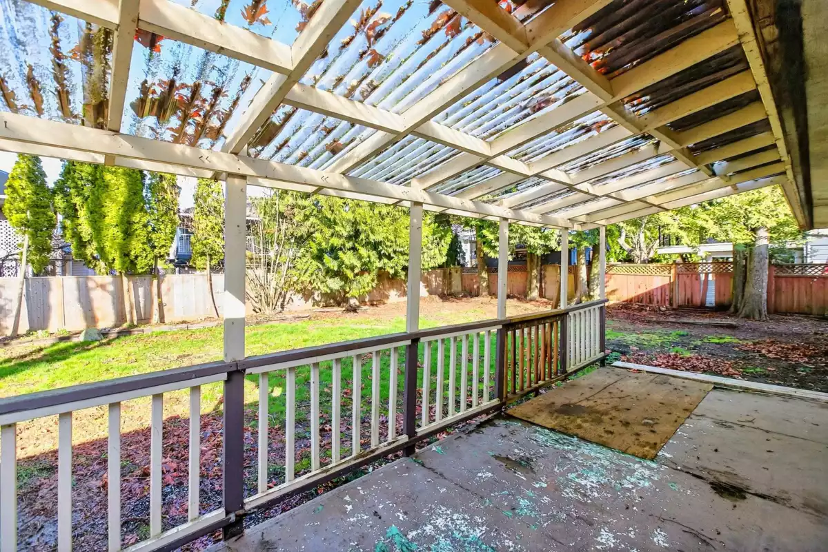 Staircase Photo of 20409 122 Avenue, Maple Ridge, BC