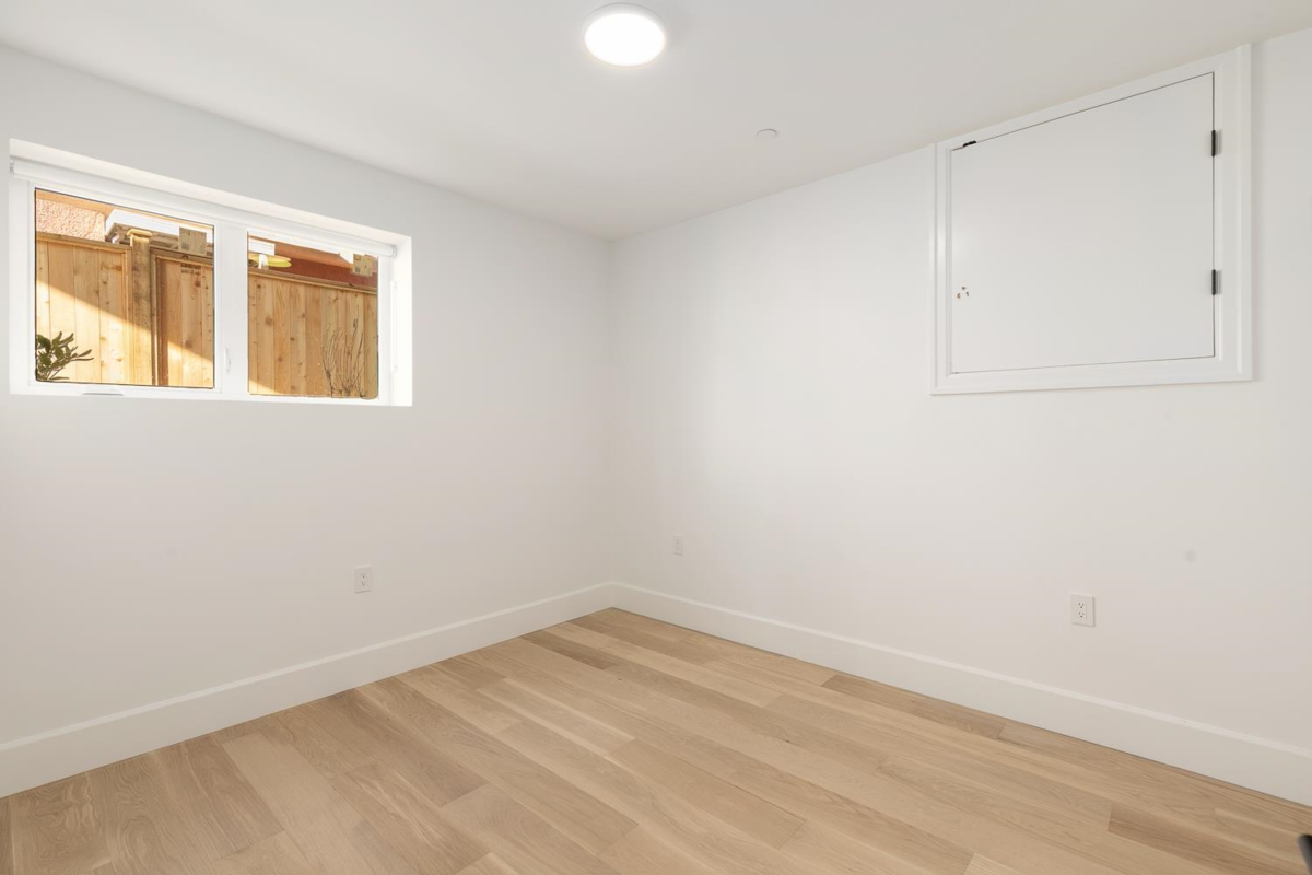 Primary Bathroom Photo of 853 E 19th Avenue, Vancouver, BC