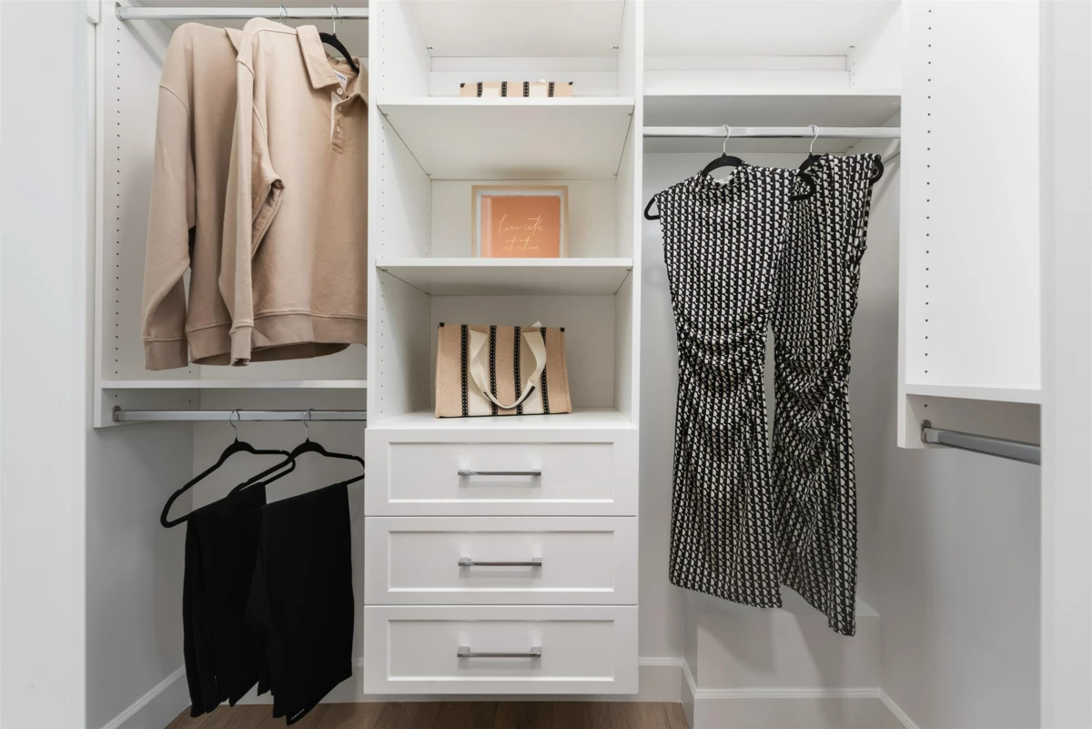 Hallway Photo of 49 20763 76 Avenue, Langley, BC