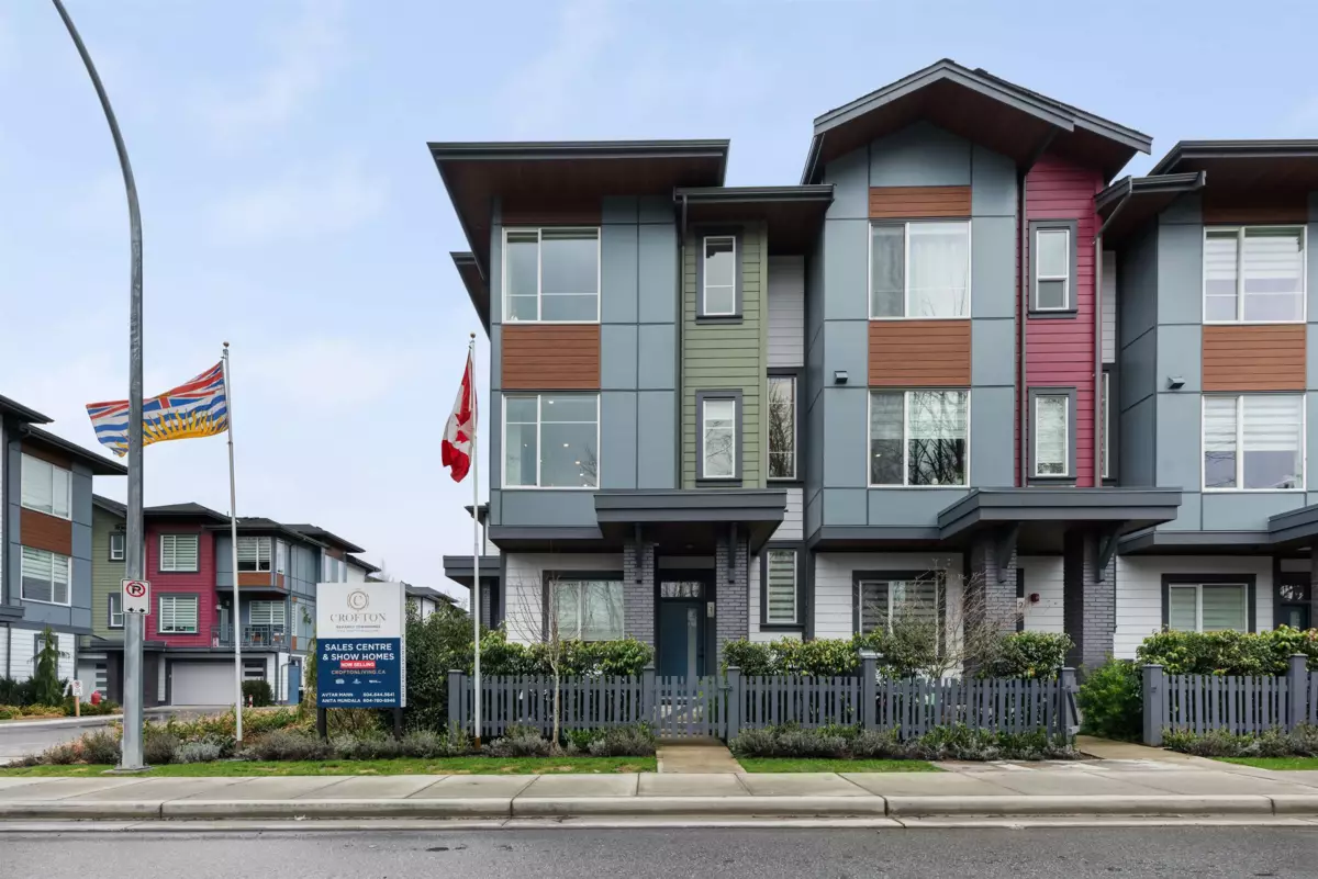 Hot Tub / Spa Photo of 49 20763 76 Avenue, Langley, BC