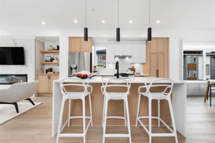 Kitchen Island Photo of 49 20763 76 Avenue, Langley, BC