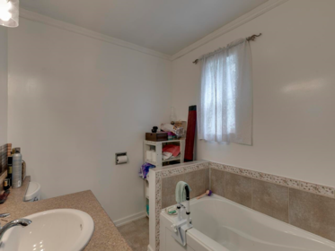 Laundry Room Photo of 6 41711 Taylor Road, Mission, BC