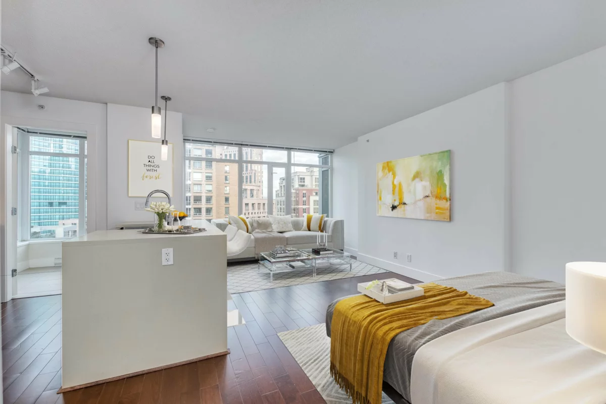 Kitchen Photo of 1404 888 Homer Street, Vancouver, BC