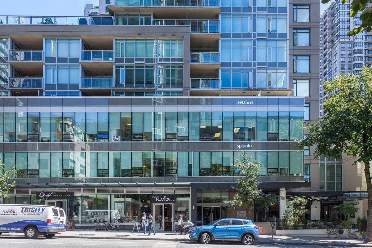 Laundry Room Photo of 1404 888 Homer Street, Vancouver, BC