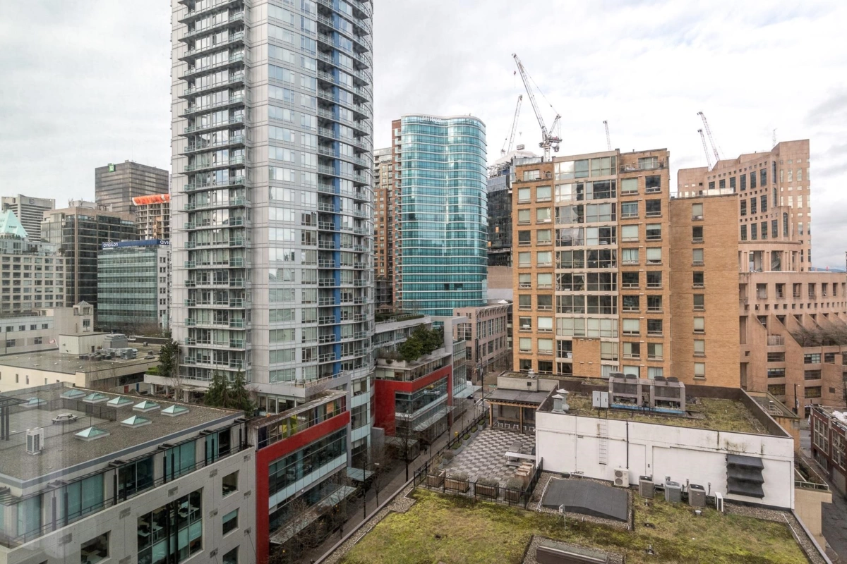 Loft / Bonus Room Photo of 1404 888 Homer Street, Vancouver, BC
