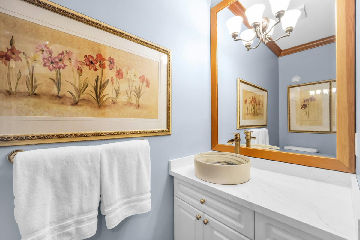 Laundry Room Photo of 3411 Senkler Road, Belcarra, BC