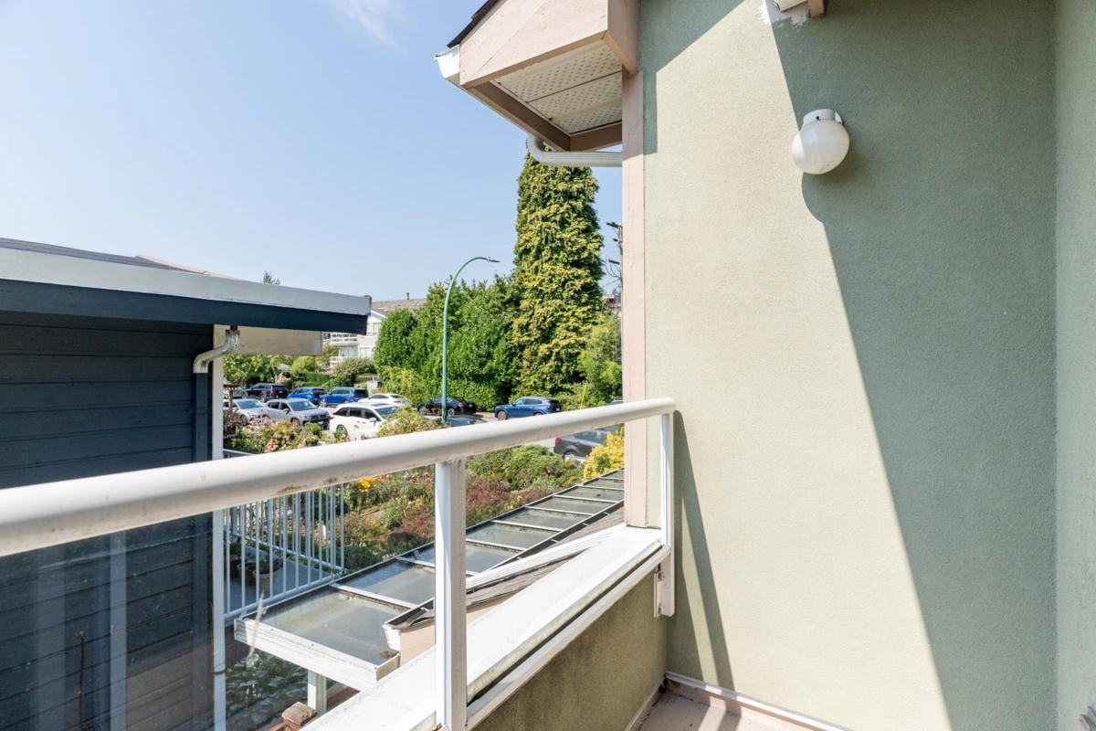 Outdoor Patio Photo of 2 1233 W 16th Street, North Vancouver, BC