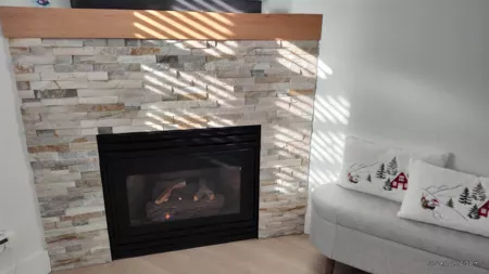 2 1233 W 16th Street, North Vancouver, BC