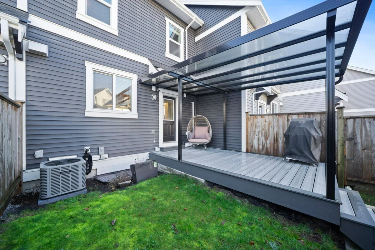 Hot Tub / Spa Photo of 20171 83 Avenue, Langley, BC