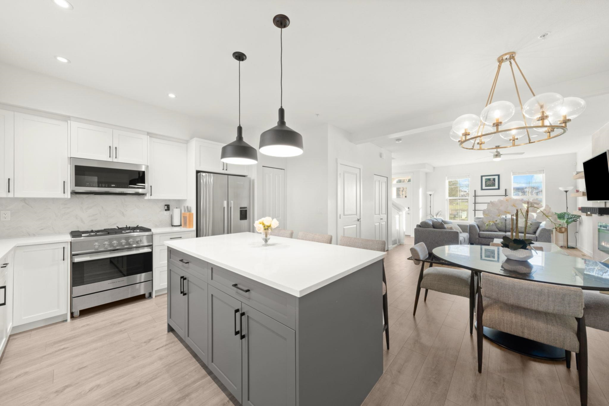 Walk-In Closet Photo of 20171 83 Avenue, Langley, BC