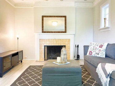 Living Room Photo of 3093 W 29th Avenue, Vancouver, BC