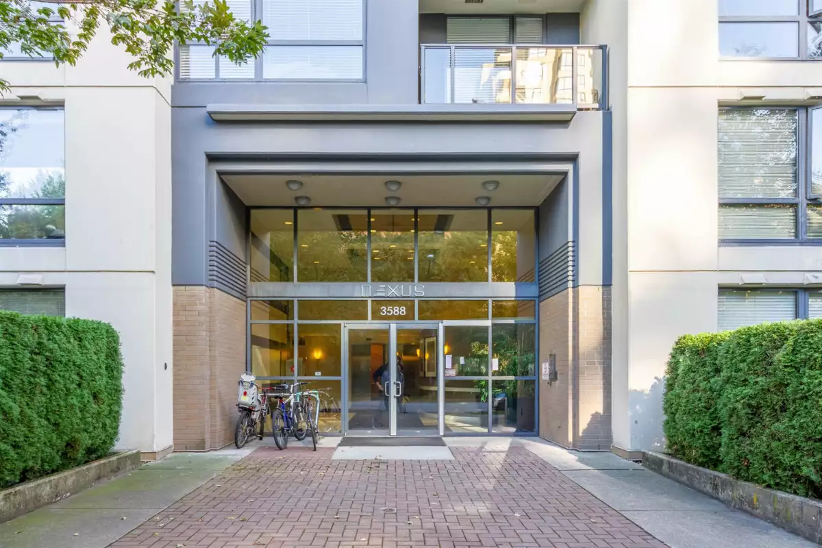 Basement Recreation Room Photo of 305 3588 Crowley Drive, Vancouver, BC