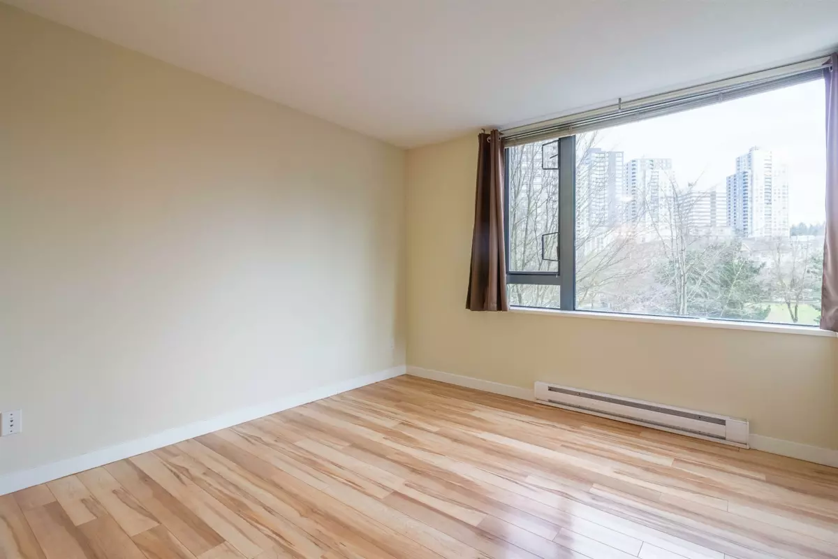 Breakfast Nook Photo of 305 3588 Crowley Drive, Vancouver, BC